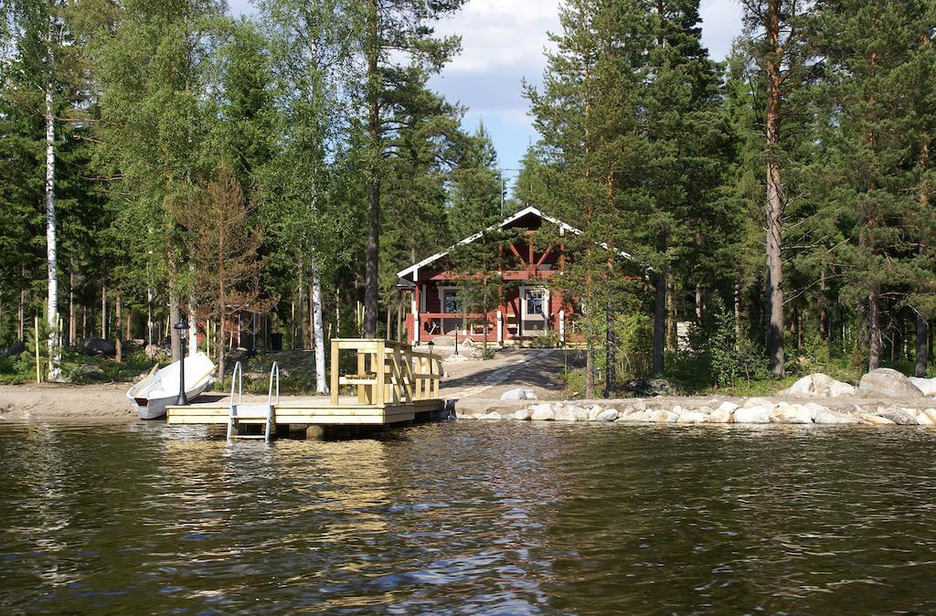 Kartanohotelli Satulinna Huvilat Hirvensalmi Екстер'єр фото